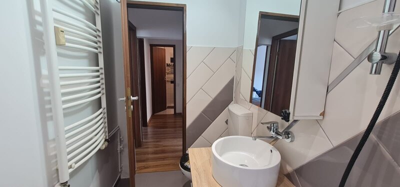 Muncii, Decebal, Alba Iulia, metrou la 3 minute, 3 camere decomandat, parcare.